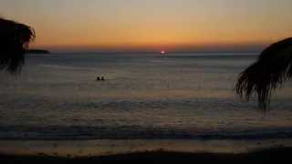 preview picture of video 'Mooiste zonsondergang op eiland Lesbos, Griekenland. Most beautiful sunset Lesbos Greece.'