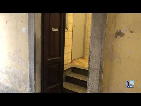 “A Piacenza bagni pubblici disastrosi, senza sapone o gel disinfettante”