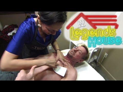 Sneak Peek: WWE Legends' House Season 1 Episode 4