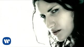 Laura Pausini - Emergencia De Amor (Official Video)