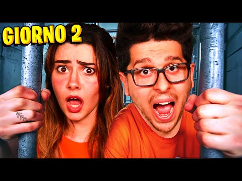 PROVIAMO A SCAPPARE DA UNA PRIGIONE DI MASSIMA SICUREZZA - CARLY E KENDAL