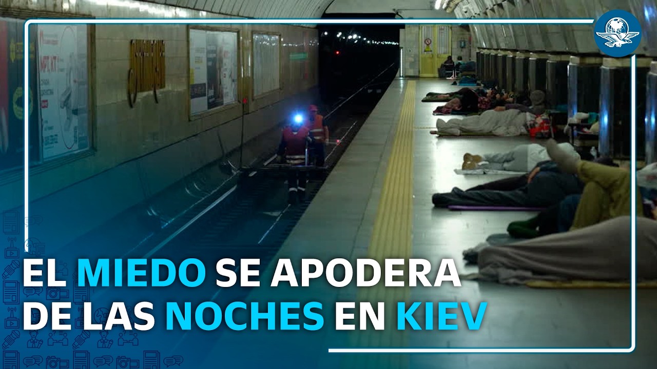 Kiev bajo ataques rusos, familias duermen en el metro para protegerse