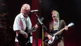 Wrapped Around Your Finger  - The 5 Seconds of Summer Show @ Palacio Vistalegre, Madrid (24/09/2023)