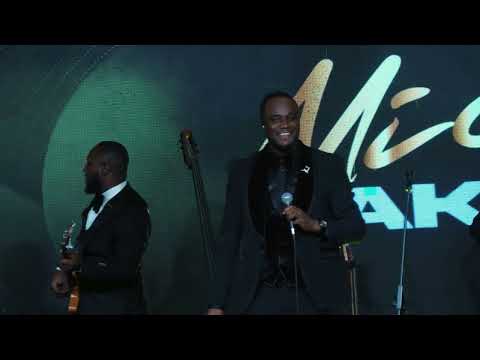 Concert Hilton - Paul Bakenda ( L’amour est une personne)