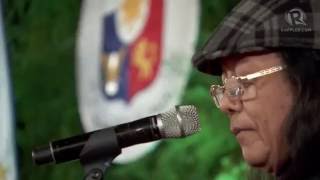 Freddie Aguilar sings at the Duterte inaugural