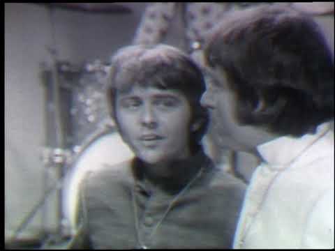 American Bandstand 1968- Interview Tommy Boyce and Bobby Hart 01