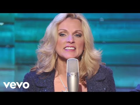 Rhonda Vincent - I Heard My Saviour Calling Me (Live)