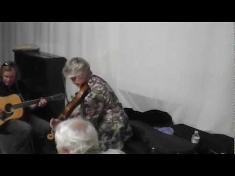 Jamming 1 - 2012 Weaverville Fiddle Contest - Nicki Carlisle