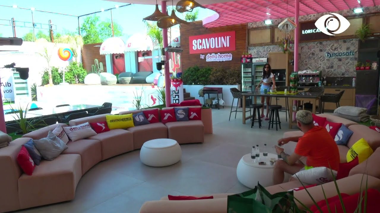 Vijon sfida e ujit, Luizi i shton një shishe koshit të tij