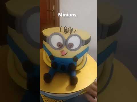 torta minions con prodotti di alta qualità per una bontà garantita.