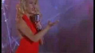 Paulina Rubio- Besame En La Boca