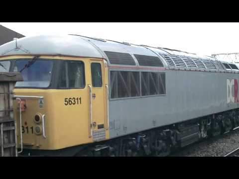 DCR 56311 ON 6Z56 SCRAP EMPTIES RESTS IN MIDDLE ROAD AT GLOUCESTER 120512.avi