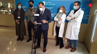 Comesaña visita el Hospital Público de Valdeorras para conocer las mejoras en el centro