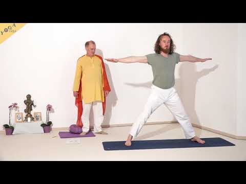 Drehender Held - Yoga Asana Lexikon