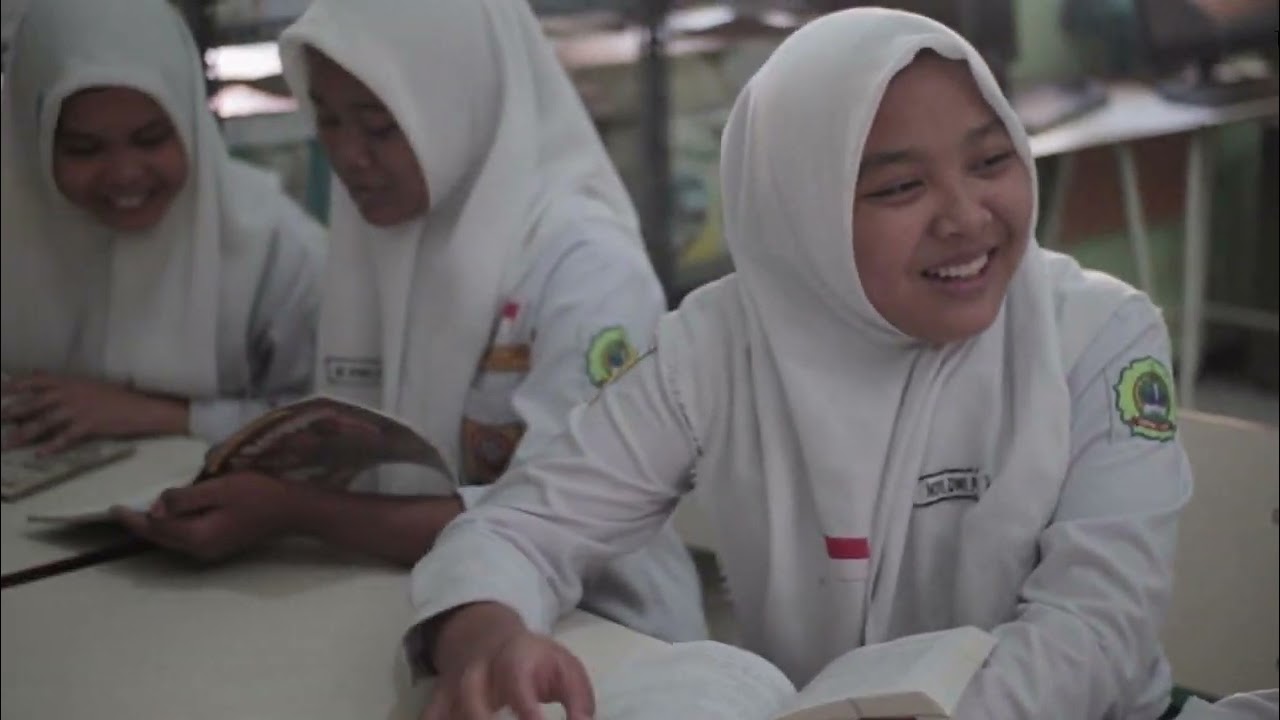 Video Profil SMPN 1 Tarik