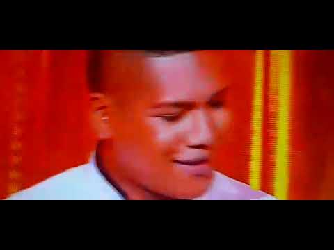 ALDAIR SANCHEZ CANTA DOS GARDENIAS CAUTIVO LE ROBO LAGRIMA A LOS ENTRENADORES LA VOZ PERU EMOCIONO