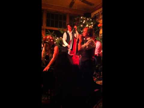 Lullaby of the leaves "In a twilight zone", Man Overboard, QuecumBar