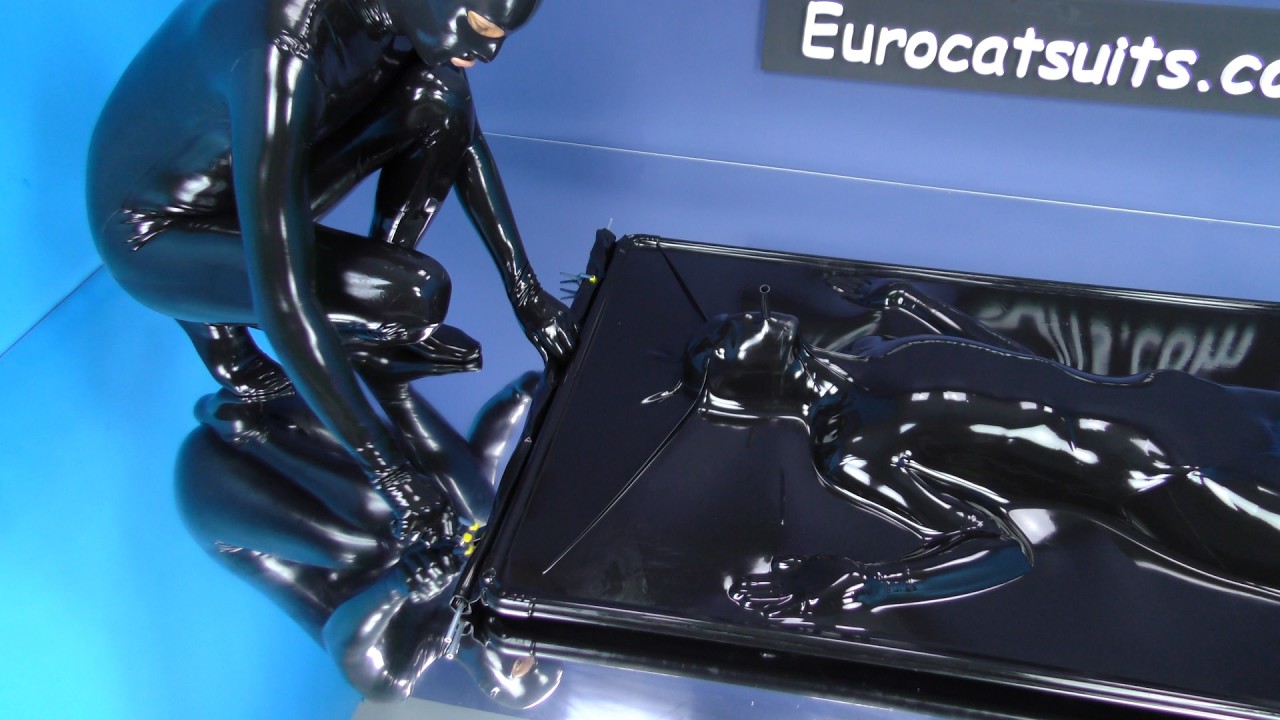 Testing airtight latex vacbed , wearing made to measure latex catsuit from Eurocatsuits.com