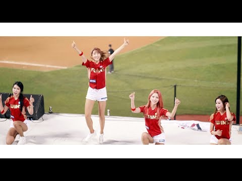LG트윈스·180627(수) 치어리더공연｜뿜뿜 - 모모랜드／BBomm BBoom - MOMOLAND｜잠실야구장 [4K60fps]