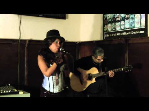 Elisete accompanied by Ron Laor - Sina