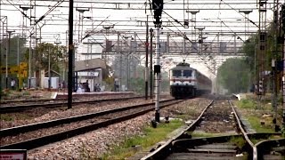 preview picture of video 'WAP-7 BCT 'KING' Rajdhani Thrusts Me Aside and Zips past Chhata at 135 kmph ..!!!'
