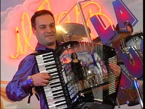 Orchestra La nuova età - Balla bajon (Official Video)