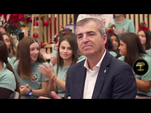 Domínguez y Suárez inauguran ‘MercaBásica’, el mercadillo navideño del CIFP Tony Gallardo