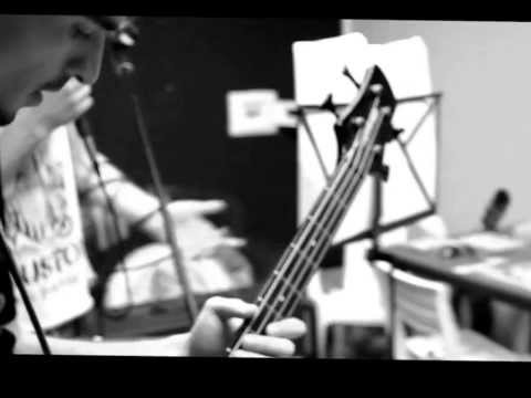 Aborto Della Musica Alternativa - Sikamikanico (Red Hot Chili Peppers)