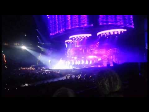 ROBBIE WILLIAMS Swings both ways live tour2014 Ham