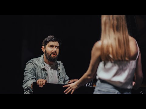 Dream Light feat. Piotr Tłustochowicz - TSUNAMI (Official Video)