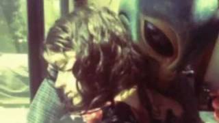 SOKO :: I Thought I Was An Alien