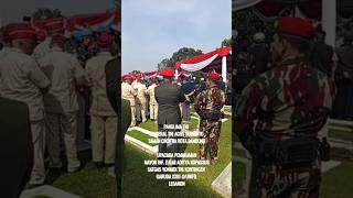 Download lagu PROSESI PEMAKAMAN PRAJURIT TNI KOPASSUS GUGUR DI LIBANON DI TAMAN PAHLAWAN CIKUTRA BANDUNG. mp3