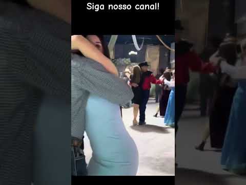 Vamos dança #passossertanejos #roça #vidanaroça #agro #minasgerais #vidareal  #mulherbonita