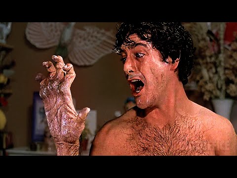 Incredibile scena di trasformazione in lupo mannaro