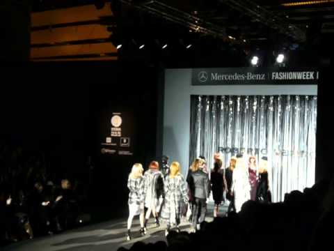 Carrusel Desfile Roberto Verino Otoño-Invierno 2015-2016