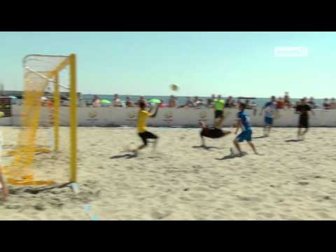 Niesamowita przewrotka w Beach Soccerze!