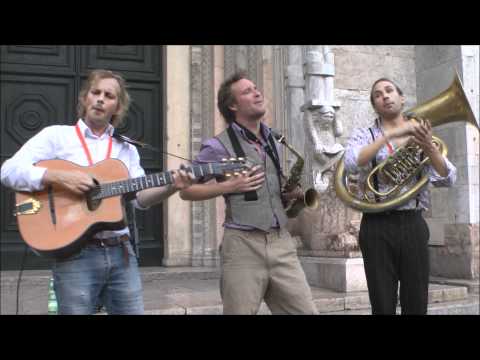 Ferrara Buskers Festival  2011 --The Clip --  by ILLEGALESVIDEO