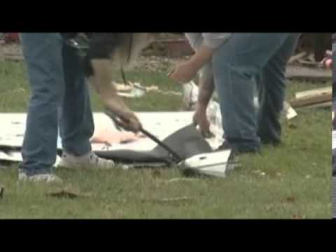 Wild weather sweeps US leaving nine dead