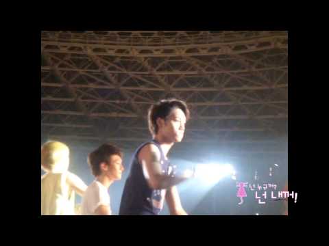 [FANCAM] 120922 SM Town Jakarta (Baekhyun, Kai, Krystal, Tao, Lay, Kangin, ETC) - DEAR MY FAMILY