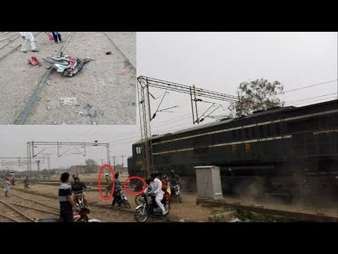Live Train Accident In Pakistan || High Speed Train Tezgam Express Hit Motor Bike in Lahore