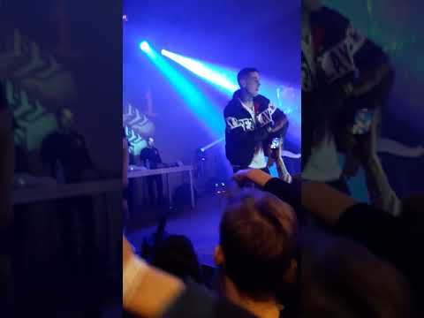 Bumble beezy feat. ROUX DOLBAEB