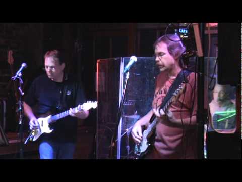 TOP SECRET ROCK THE WOUNDED MINNOW-LOOKIN' OUT MY BACK DOOR-DOWAGIAC 2011 (9 OF ).MPG