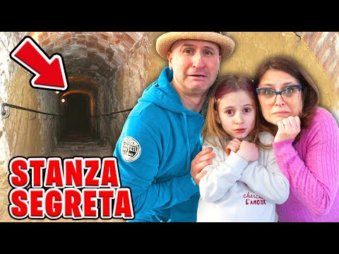 GIORGIA E PAPÀ SALVO ENTRANO NELLA PORTA SEGRETA E TROVANO UNA STANZA MISTERIOSA  CON MAMMA CINZIA!