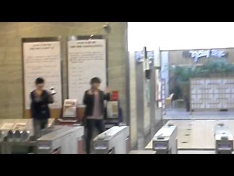 [Fancam] 121024 Sungmin Ryeowook KBS Lobby after KTR