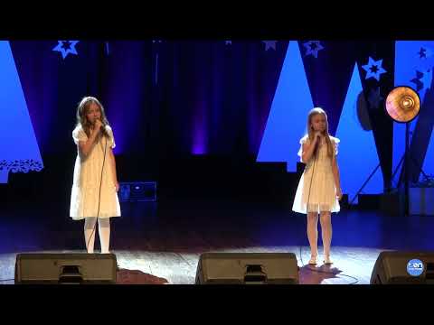 "Pierwsza gwiazda" - Justyna Nita, Julia Kołodziejczyk