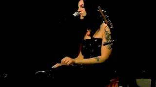 Terra Naomi - The Vicodin Song LIVE @ Bologna