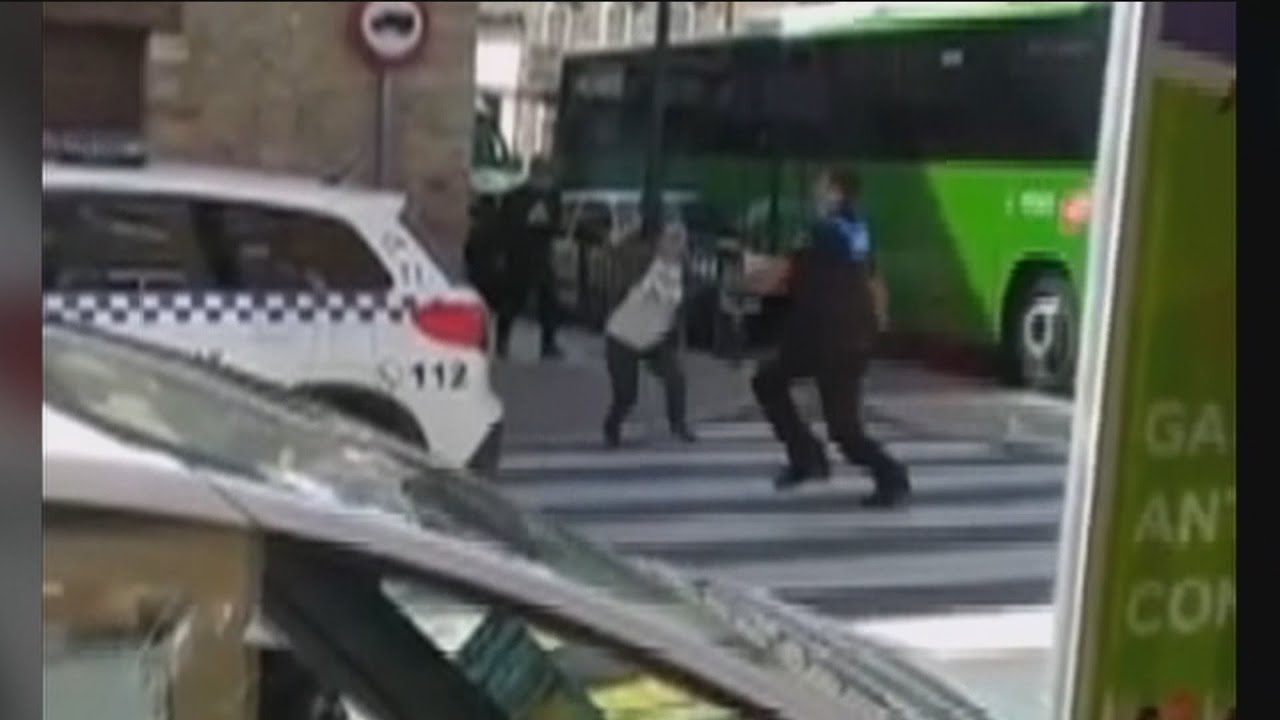 Noelia de Mingo vuelve a apuñalar en un supermercado (imágenes de Telemadrid)