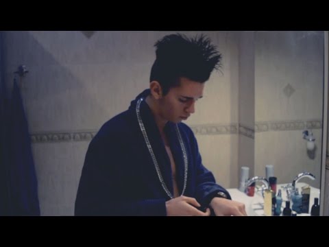 Young Hunter - Totul Singur