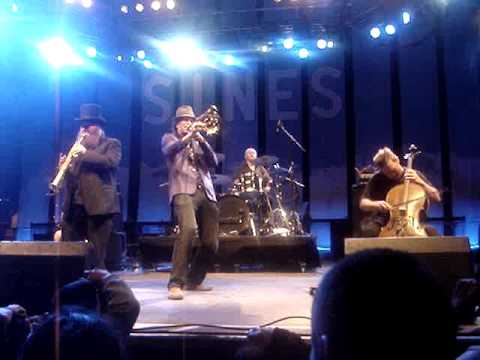 Alamaailman Vasarat no Festival de Músicas do Mundo de Sines 2009