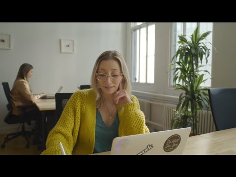 A day in the life of a Community Lead | WeWork - YouTube